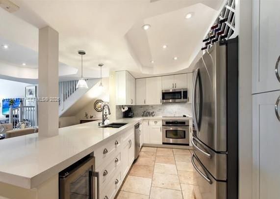 В аренду: $6,800 (4 спален, 3 ванн, 2226 Квадратных фут)