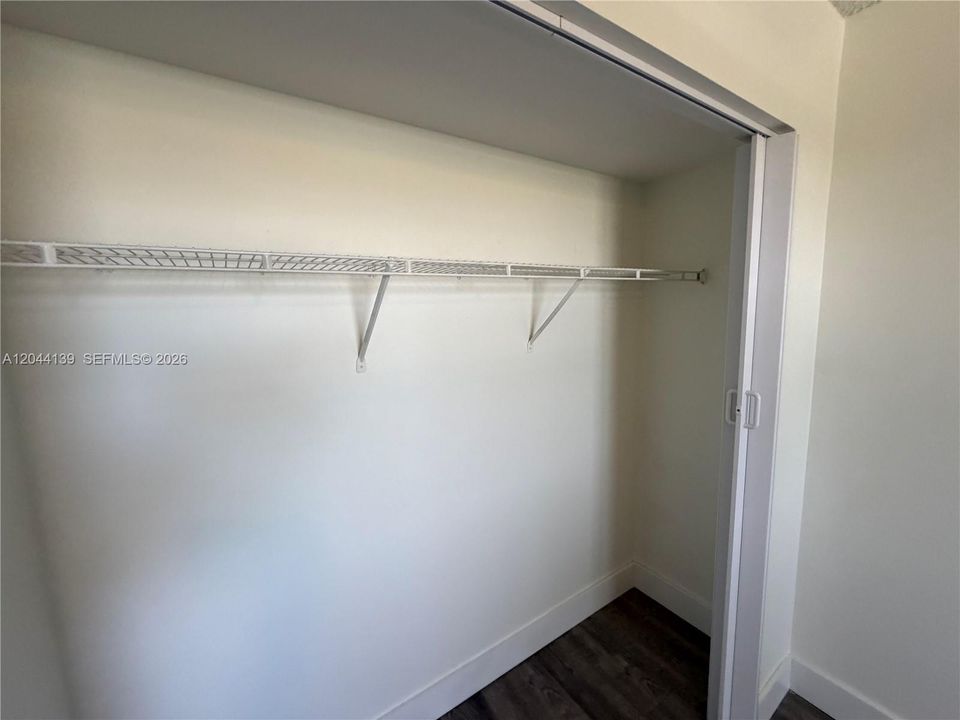 В аренду: $2,300 (2 спален, 2 ванн, 960 Квадратных фут)