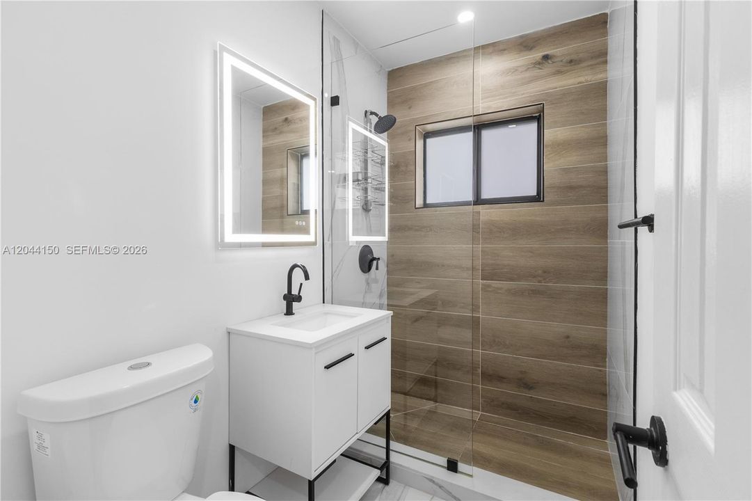 В аренду: $2,500 (2 спален, 1 ванн, 1719 Квадратных фут)