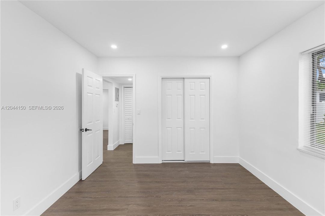 В аренду: $2,500 (2 спален, 1 ванн, 1719 Квадратных фут)