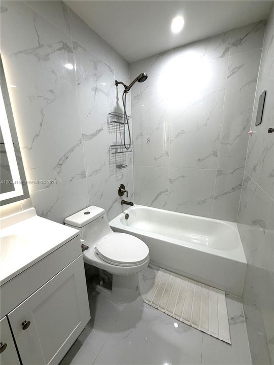 На продажу: $439,999 (3 спален, 2 ванн, 1124 Квадратных фут)