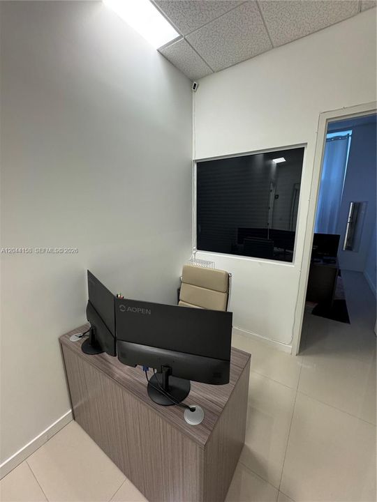 В аренду: $3,200 (0 спален, 0 ванн, 0 Квадратных фут)