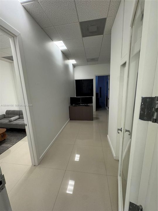 В аренду: $3,200 (0 спален, 0 ванн, 0 Квадратных фут)
