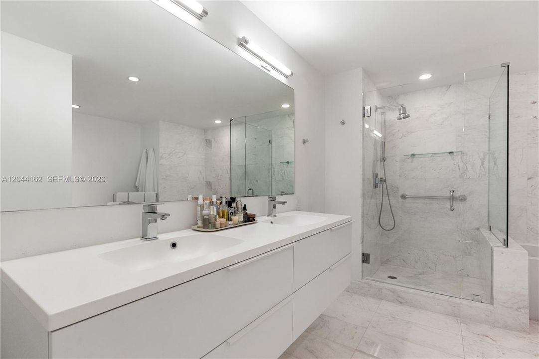 For Sale: $1,999,999 (3 beds, 3 baths, 1834 Square Feet)