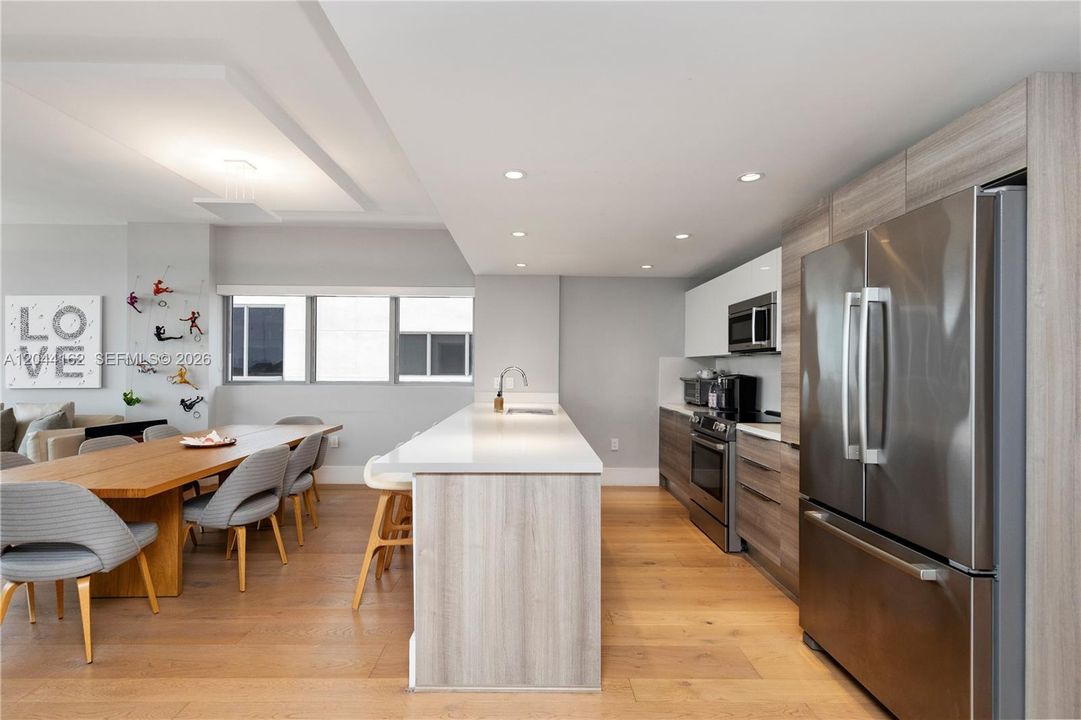 For Sale: $1,999,999 (3 beds, 3 baths, 1834 Square Feet)