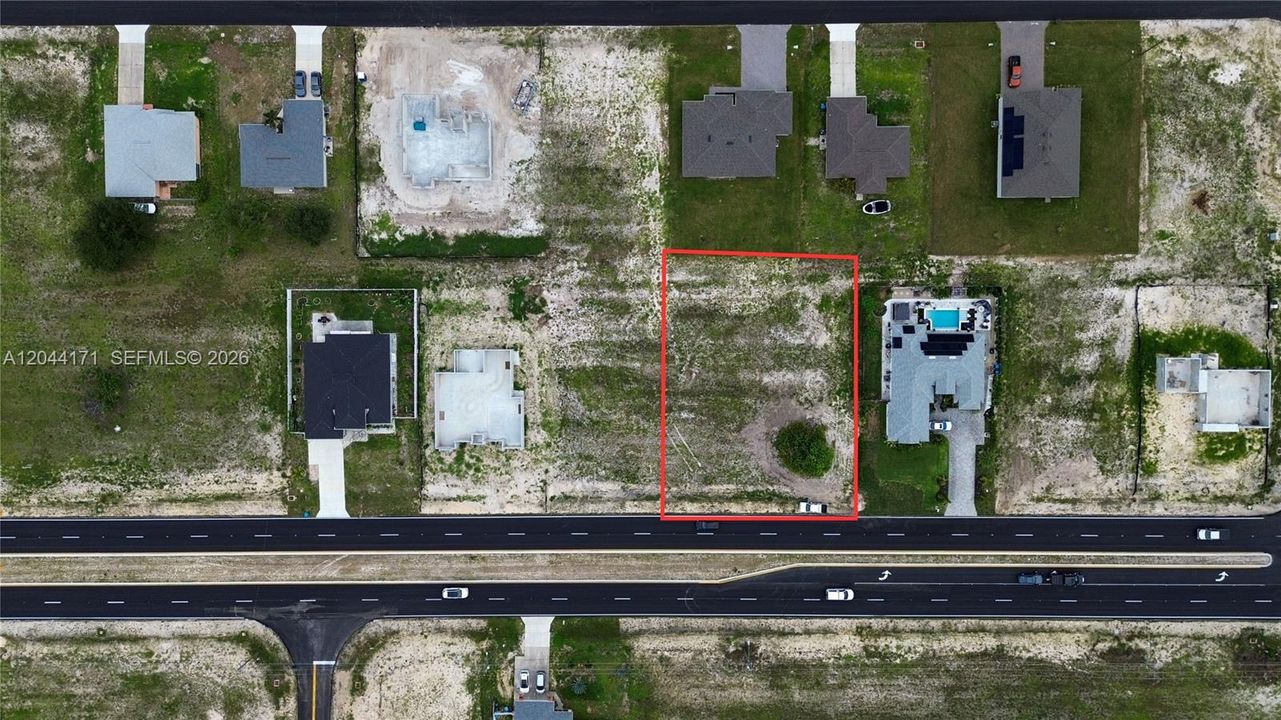На продажу: $90,000 (0.35 acres)