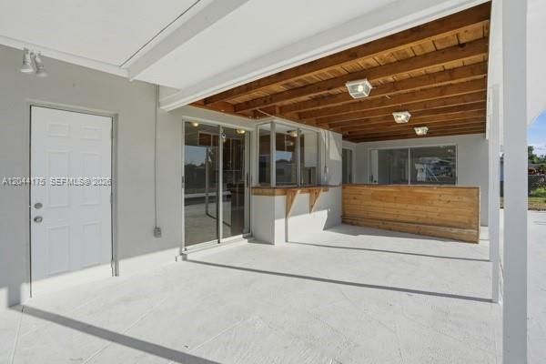 На продажу: $295,900 (2 спален, 2 ванн, 0 Квадратных фут)