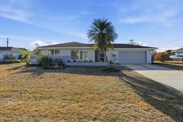 На продажу: $295,900 (2 спален, 2 ванн, 0 Квадратных фут)