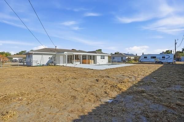 На продажу: $295,900 (2 спален, 2 ванн, 0 Квадратных фут)