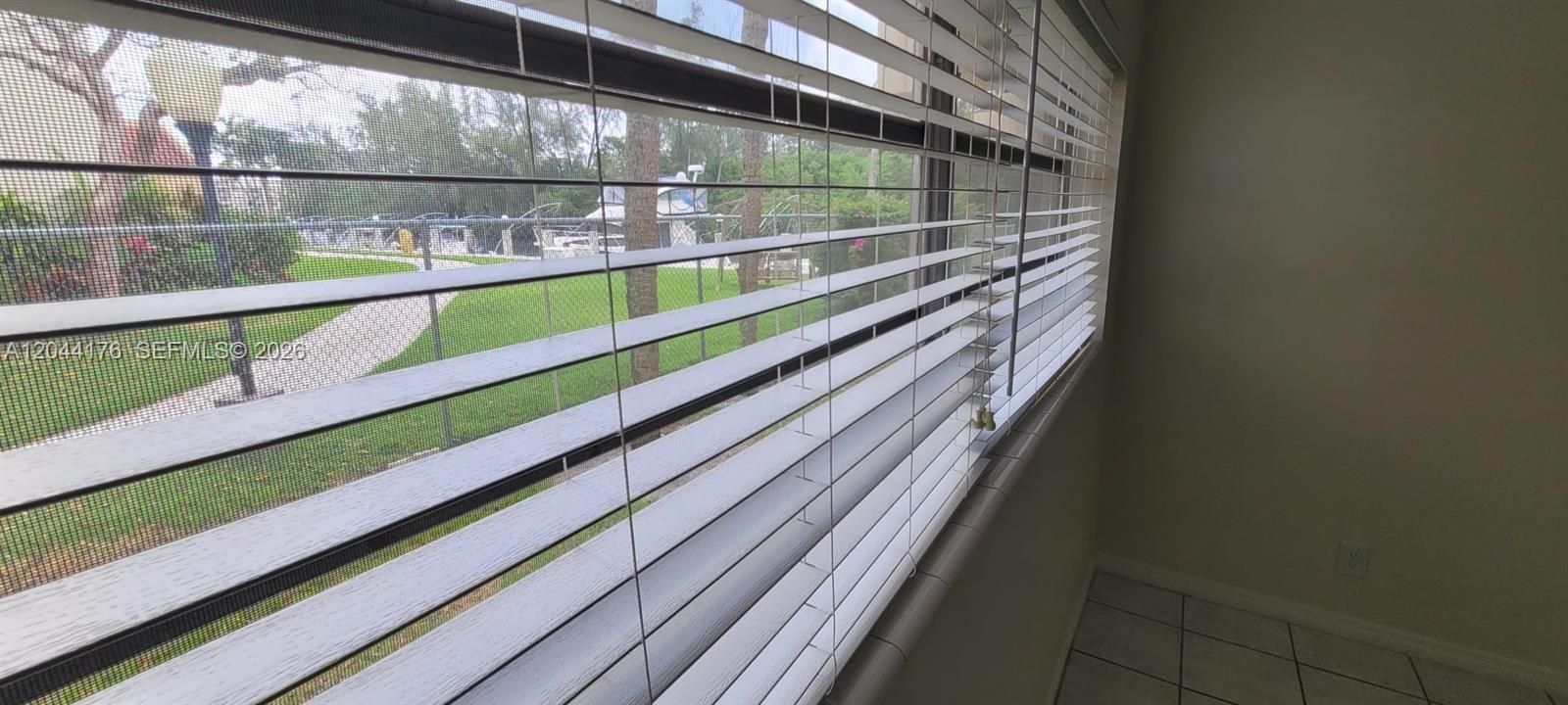En Venta: $299,000 (2 camas, 2 baños, 1063 Pies cuadrados)