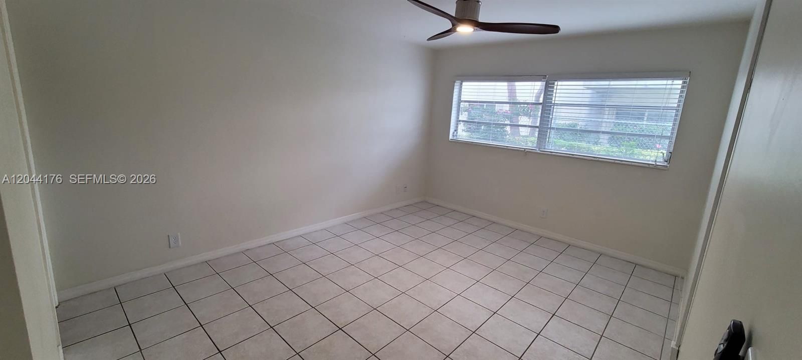 En Venta: $299,000 (2 camas, 2 baños, 1063 Pies cuadrados)