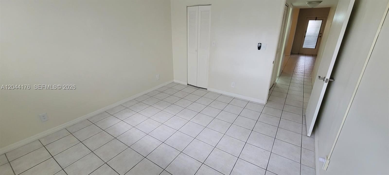 En Venta: $299,000 (2 camas, 2 baños, 1063 Pies cuadrados)