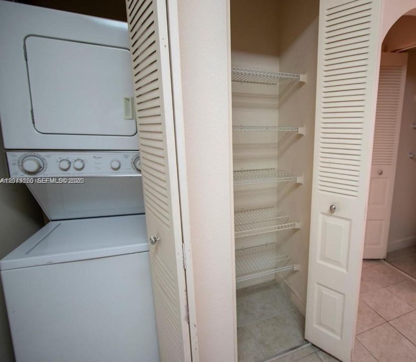 В аренду: $1,850 (1 спален, 1 ванн, 777 Квадратных фут)