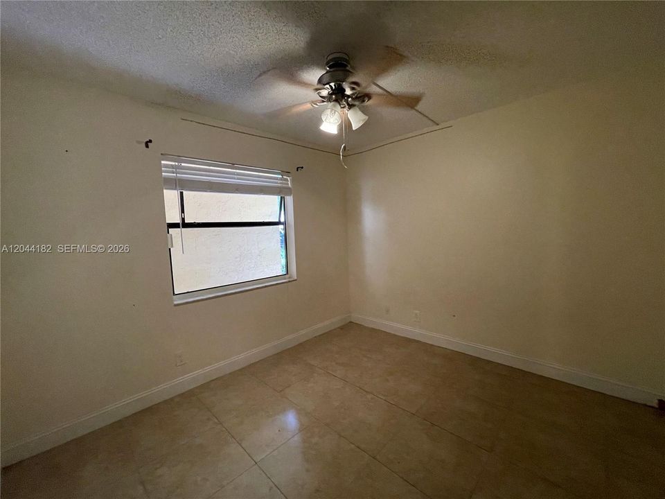 For Rent: $2,500 (3 beds, 2 baths, 1025 Square Feet)