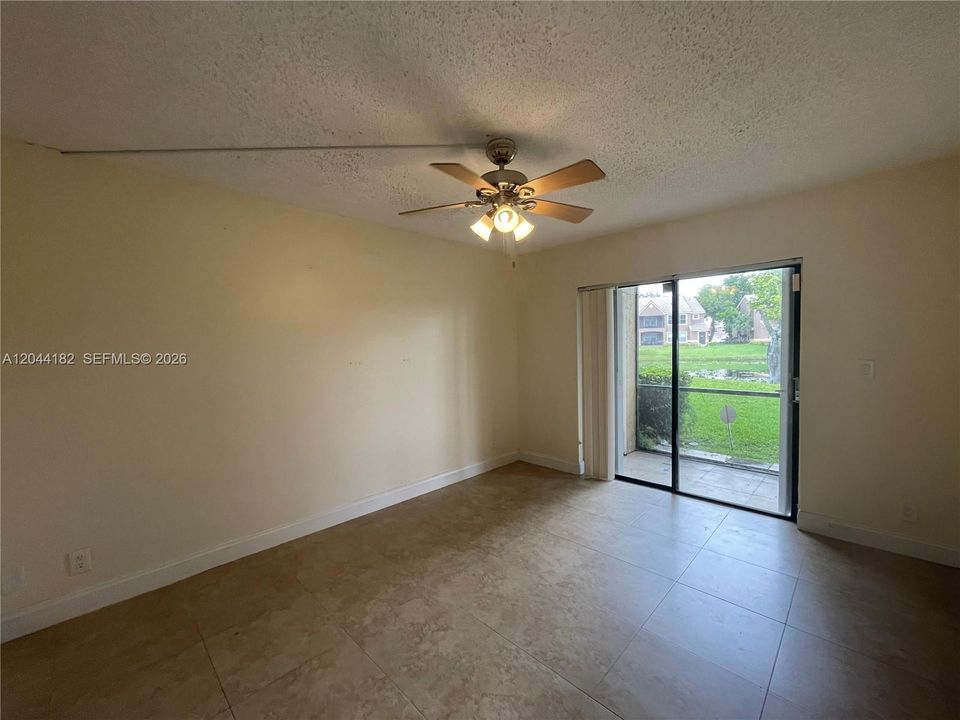 For Rent: $2,500 (3 beds, 2 baths, 1025 Square Feet)