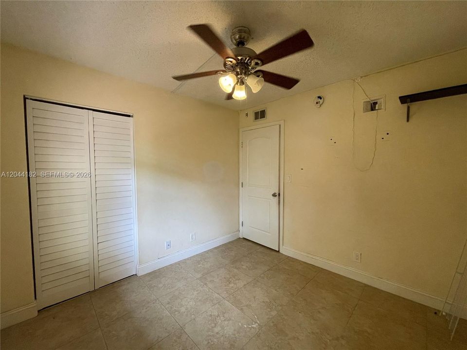 For Rent: $2,500 (3 beds, 2 baths, 1025 Square Feet)