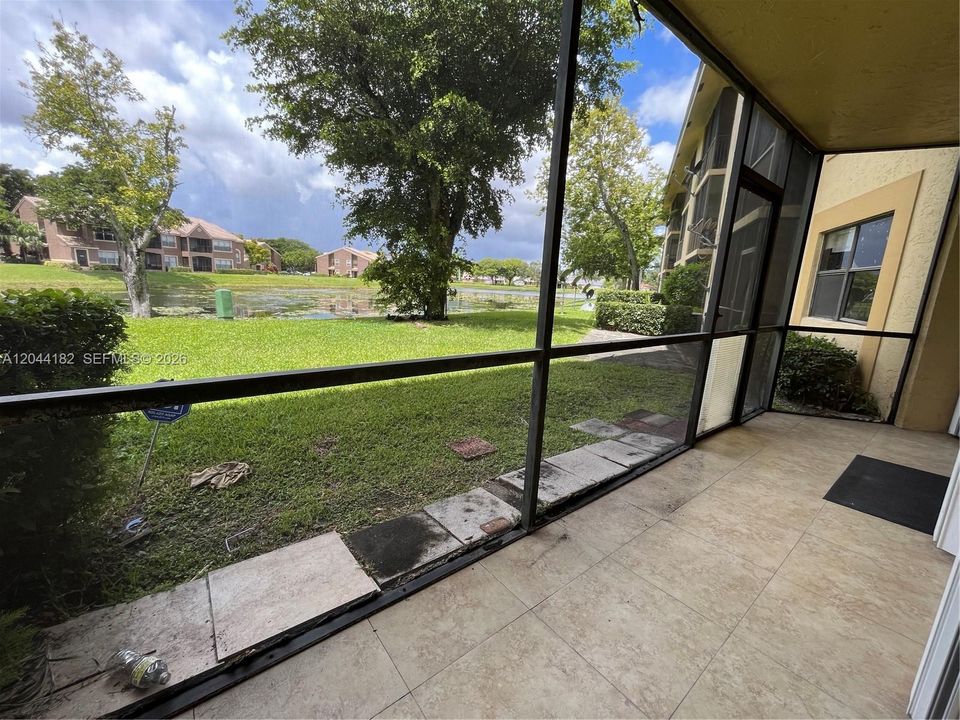 For Rent: $2,500 (3 beds, 2 baths, 1025 Square Feet)