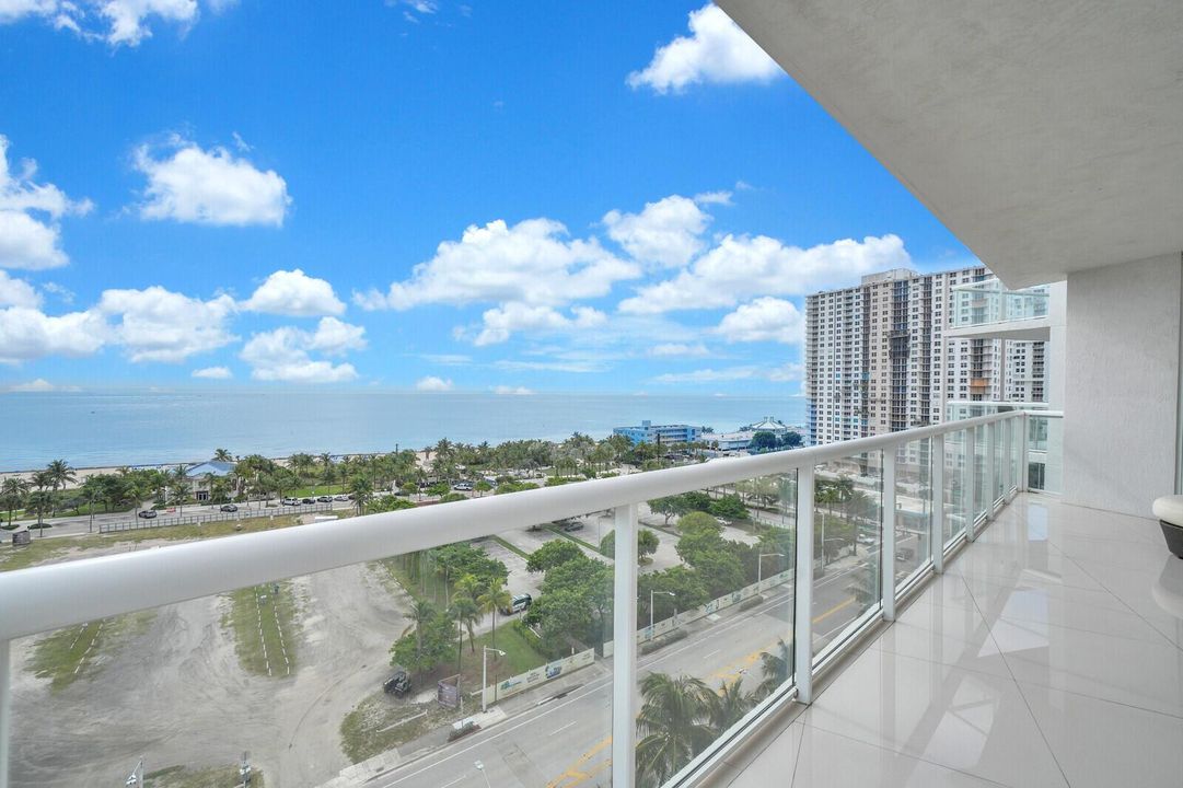 Plaza Oceanside condo 1007 pic 33