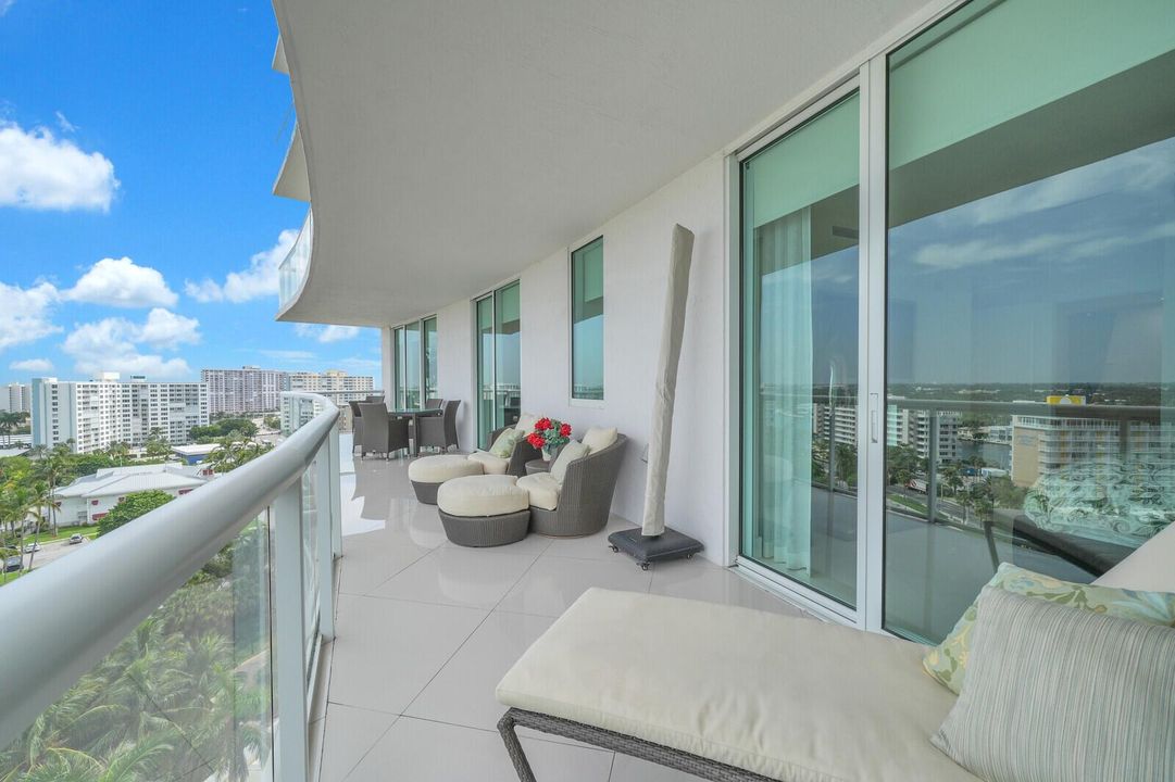 Plaza Oceanside condo 1007 pic 54