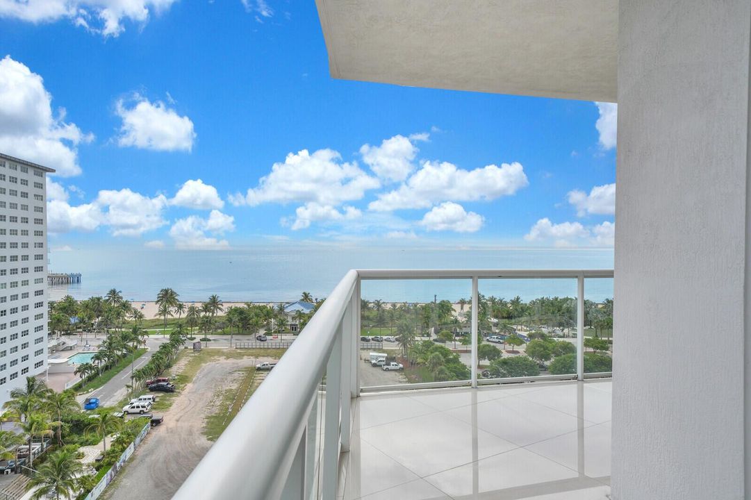 Plaza Oceanside condo 1007 pic 39