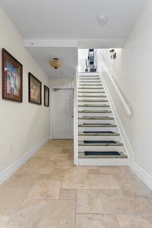 1st Floor Entryway