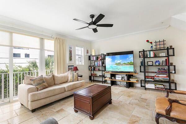 Living Rm w/Balcony