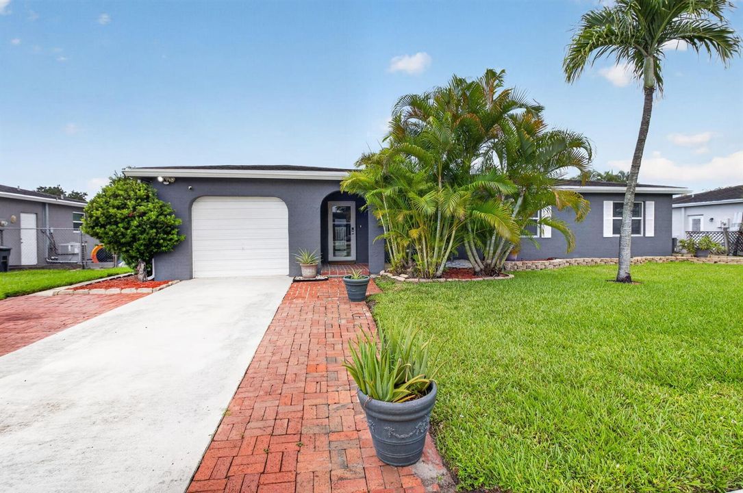 4599 Betelnut Street Boca Raton