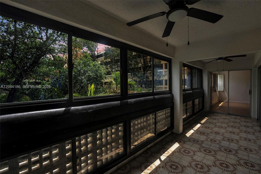 For Sale: $114,000 (2 beds, 2 baths, 1105 Square Feet)