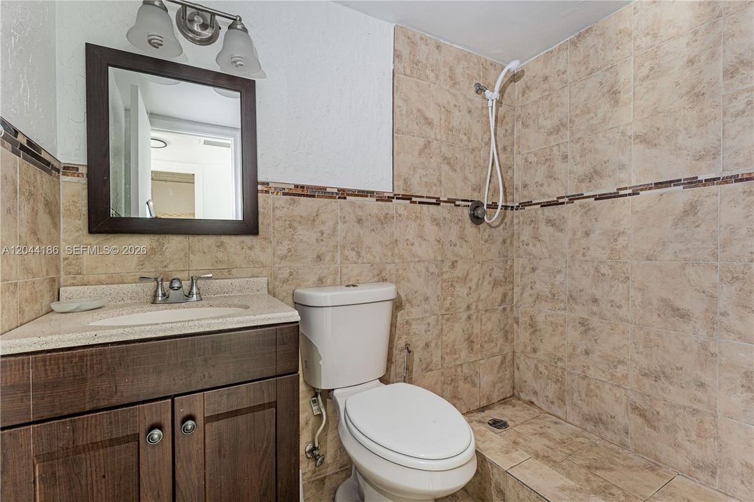 For Sale: $114,000 (2 beds, 2 baths, 1105 Square Feet)