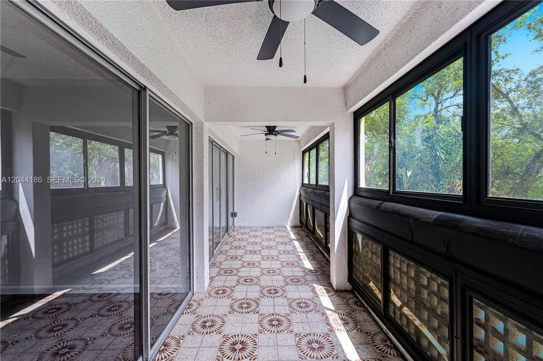 For Sale: $114,000 (2 beds, 2 baths, 1105 Square Feet)