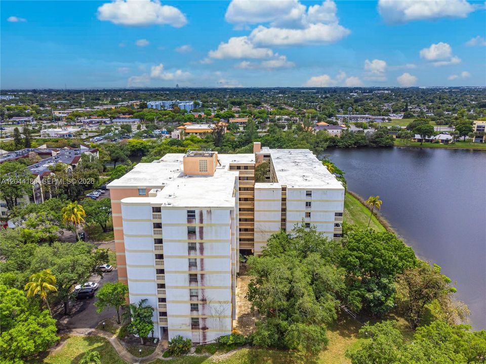 For Sale: $114,000 (2 beds, 2 baths, 1105 Square Feet)