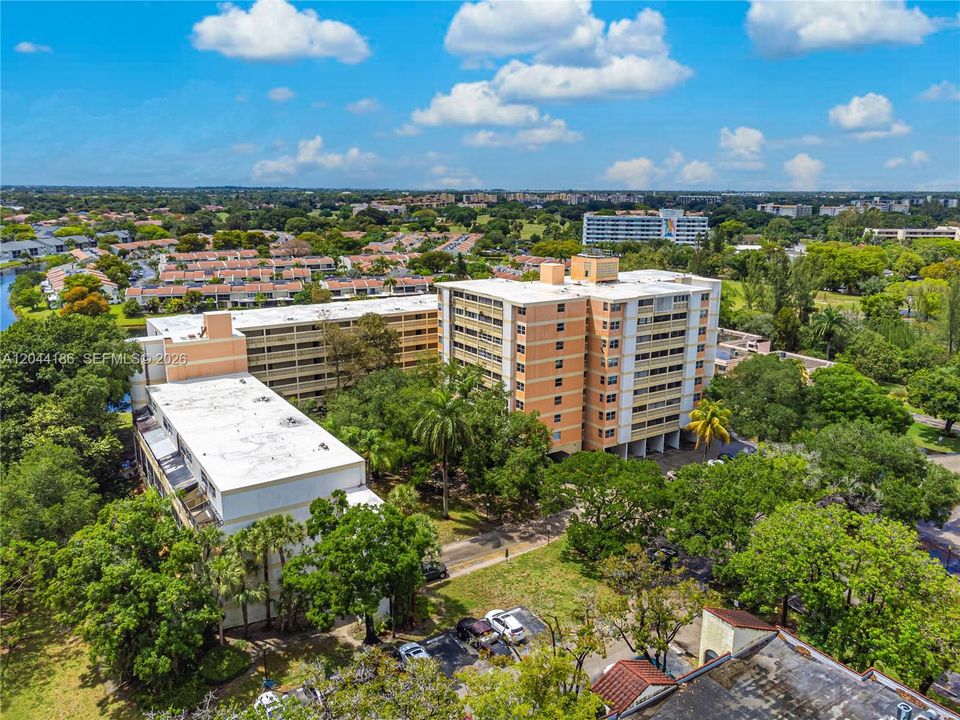 For Sale: $114,000 (2 beds, 2 baths, 1105 Square Feet)