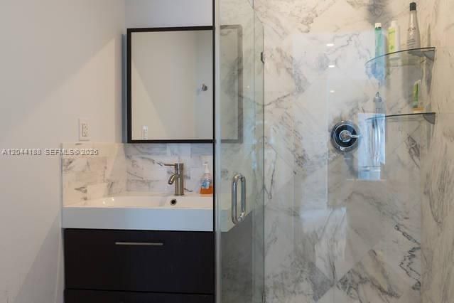 For Rent: $8,800 (2 beds, 2 baths, 1160 Square Feet)