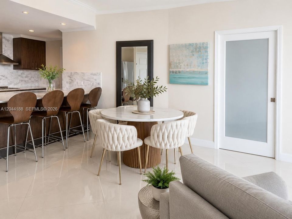 В аренду: $8,400 (2 спален, 2 ванн, 1160 Квадратных фут)