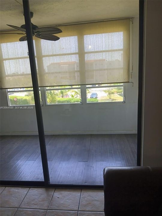 В аренду: $1,500 (2 спален, 2 ванн, 865 Квадратных фут)
