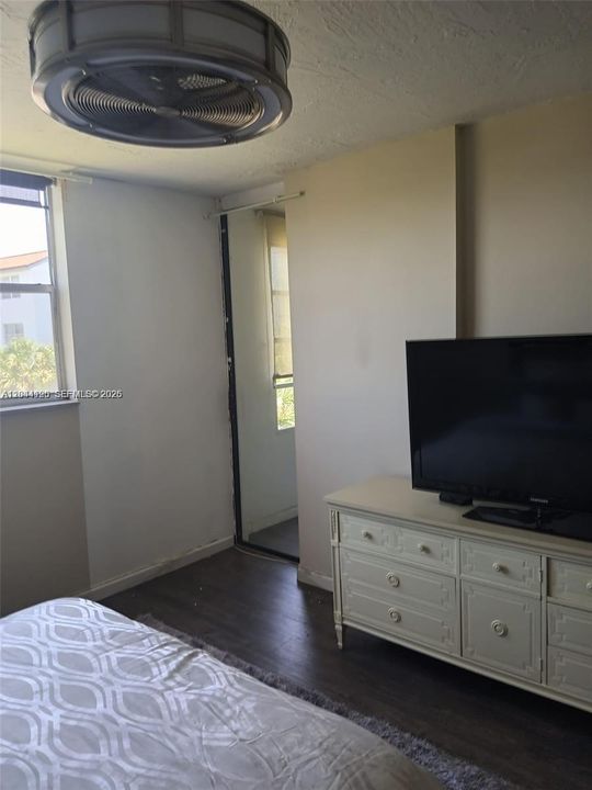В аренду: $1,500 (2 спален, 2 ванн, 865 Квадратных фут)