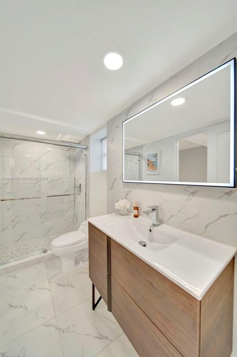 For Sale: $126,400 (1 beds, 1 baths, 720 Square Feet)