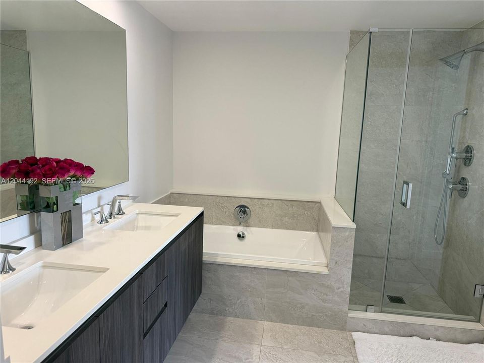 For Rent: $6,700 (2 beds, 2 baths, 1178 Square Feet)