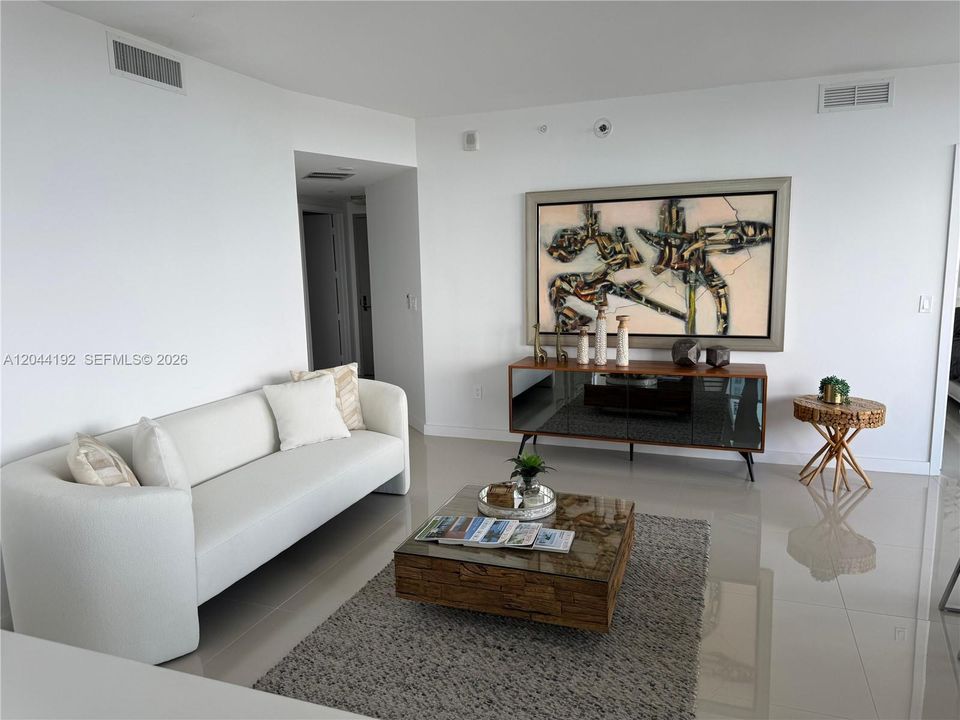 For Rent: $6,700 (2 beds, 2 baths, 1178 Square Feet)