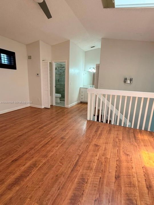 For Rent: $3,000 (2 beds, 2 baths, 1326 Square Feet)