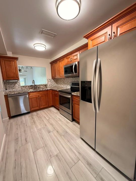 For Rent: $3,000 (2 beds, 2 baths, 1326 Square Feet)