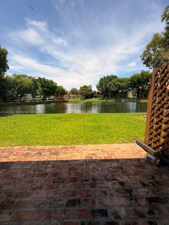 For Rent: $3,000 (2 beds, 2 baths, 1326 Square Feet)