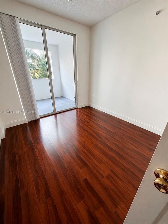 В аренду: $4,300 (3 спален, 2 ванн, 1353 Квадратных фут)