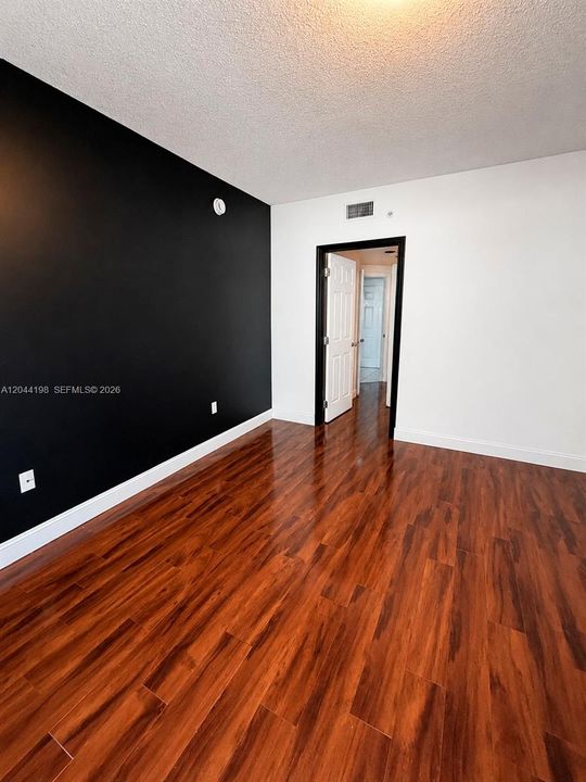 В аренду: $4,300 (3 спален, 2 ванн, 1353 Квадратных фут)