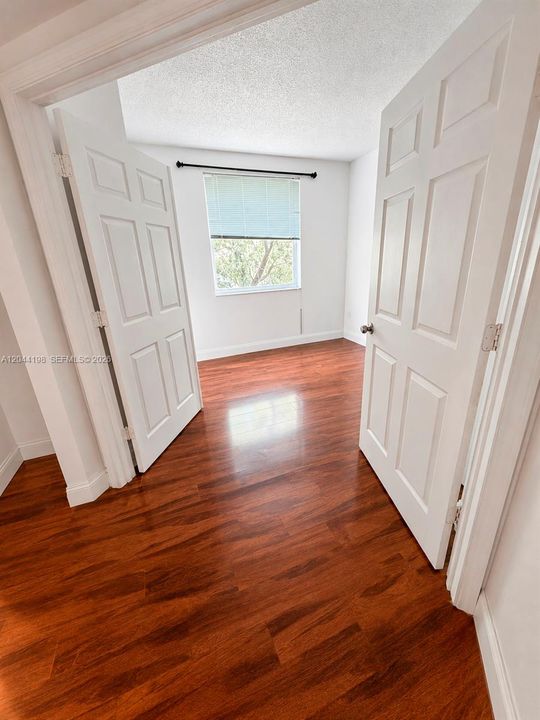 В аренду: $4,300 (3 спален, 2 ванн, 1353 Квадратных фут)
