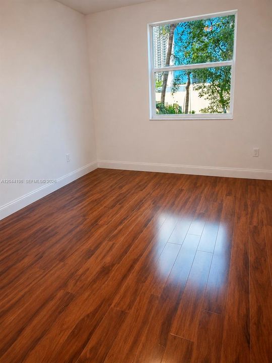 В аренду: $4,300 (3 спален, 2 ванн, 1353 Квадратных фут)