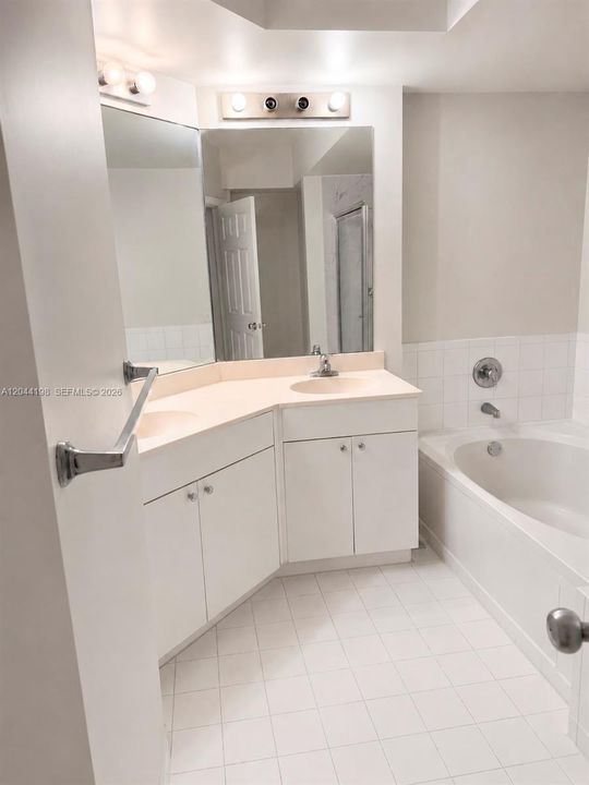 В аренду: $4,300 (3 спален, 2 ванн, 1353 Квадратных фут)