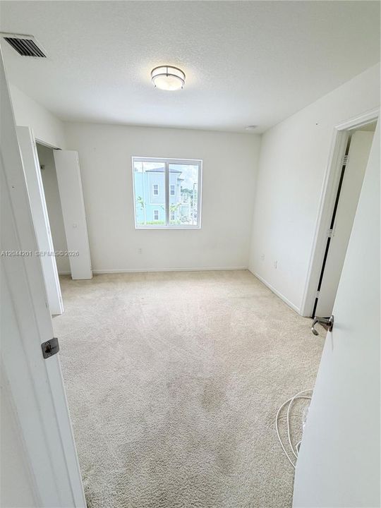 В аренду: $3,000 (3 спален, 2 ванн, 1276 Квадратных фут)