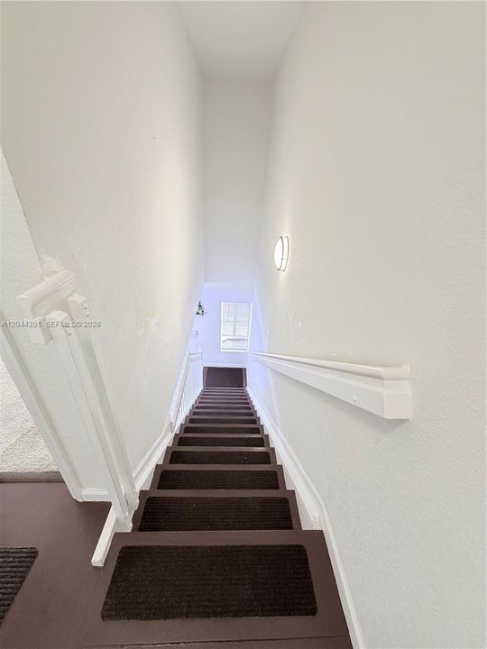 В аренду: $3,000 (3 спален, 2 ванн, 1276 Квадратных фут)