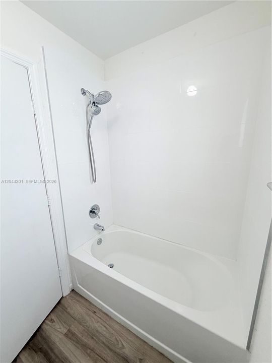 В аренду: $3,000 (3 спален, 2 ванн, 1276 Квадратных фут)